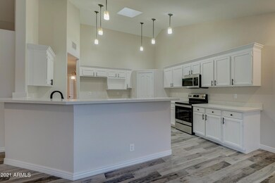 3241 N Ravine-6