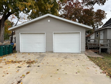 812 Sherman Ave W, Fort Atkinson, WI 53538 - photo 4