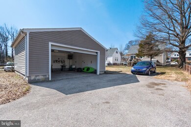 910 Nichols Dr, Laurel, MD 20707 - photo 7