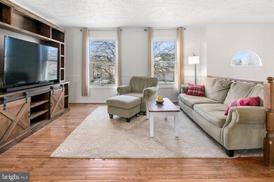 6215 Derby Dr, Frederick, MD 21703 - photo 2