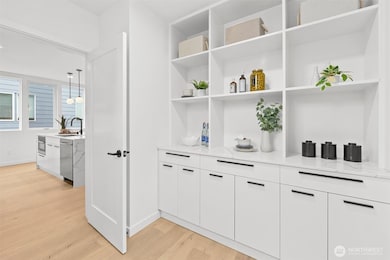 12011 36th Ave NE, Seattle, WA 98125 - photo 7