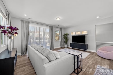 3321 Treble Ct, Charlotte, NC 28262 - photo 5