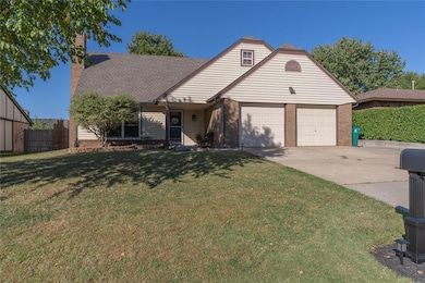 9817 Honeysuckle Rd, Oklahoma City, OK 73159 - photo 3