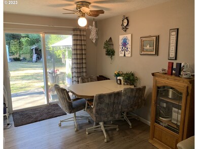 511 SW Monroe St, Sheridan, OR 97378 - photo 6