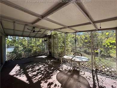 3962 39th St E, Nitro, WV 25143 - photo 4