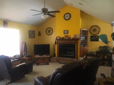 328 Twin Oaks Rd E, Pineville, LA 71360 - photo 2