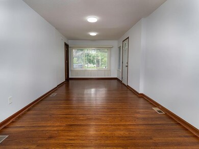 Living room Unit 1.jpg