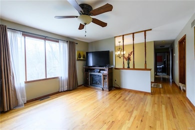 2259 Hillside Rd, Slatington, PA 18080 - photo 2