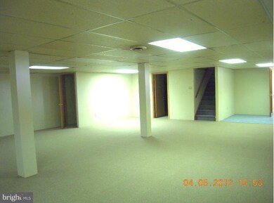 9800 Van Buren Ln, Cockeysville, MD 21030 - photo 6