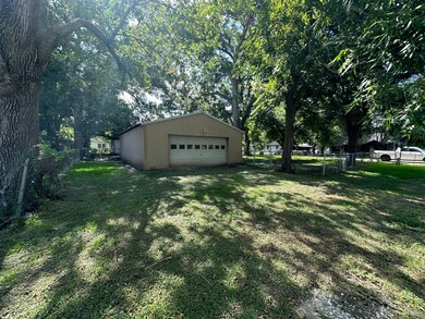 2509 1st St, Bay City, TX 77414 - photo 5