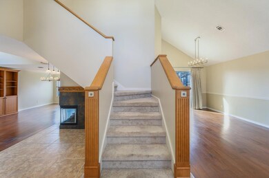4-web-or-mls-2005 E Mistral Ln-02