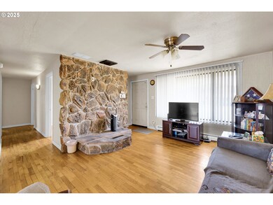 695 32nd St, Springfield, OR 97478 - photo 2