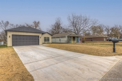 1907 E 27th St N, Tulsa, OK 74110 - photo 3