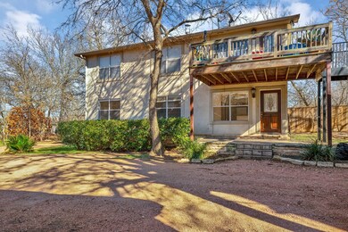 509 W Park St, Fredericksburg, TX 78624 - photo 6