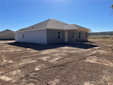 318 Saydi St, Elkins, AR 72727 - photo 5