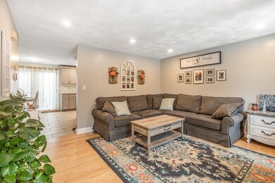 65 Greenough St unit 2, Haverhill, MA 01832 - photo 3