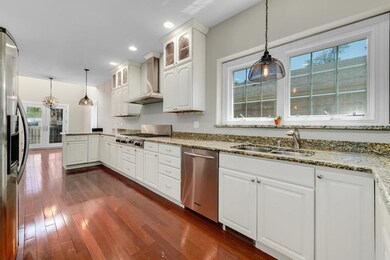 836 N Ellsworth St, Naperville, IL 60563 - photo 7