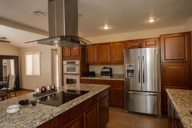 Kitchen (Photo by KC Creative Design) -1