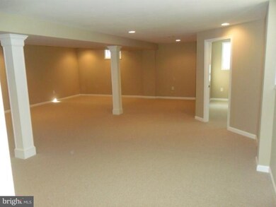 6303 Joyce Dr, Temple Hills, MD 20748 - photo 6