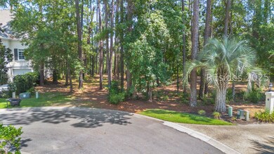 8 Roxbury Cir, Hilton Head Island, SC 29928 - photo 2