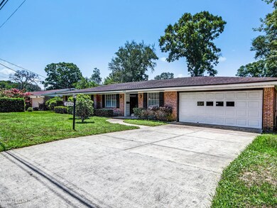 8206 Alderman Rd, Jacksonville, FL 32211 - photo 2