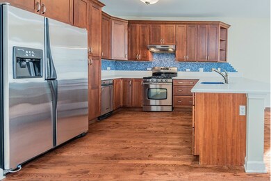 904 Case St, Naperville, IL 60563 - photo 4