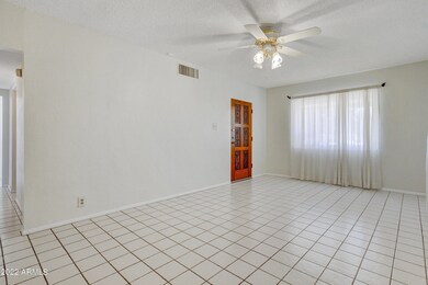 003_Living Room