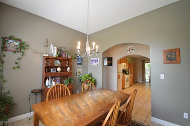 (5) Dining Room 2