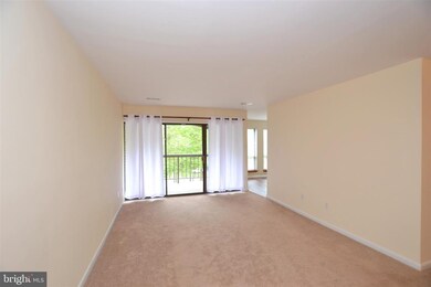 11208 Chestnut Grove Square unit 211, Reston, VA 20190 - photo 2