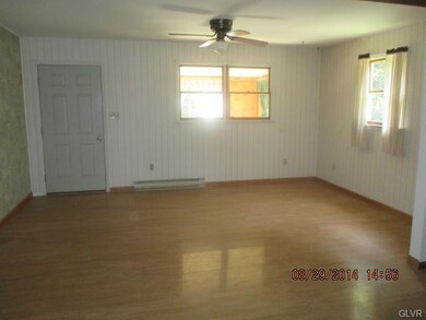 1646 Erie Ct, Effort, PA 18330 - photo 6