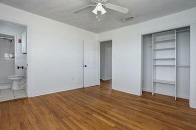 8015 Channelview Dr, Galveston, TX 77554 - photo 7