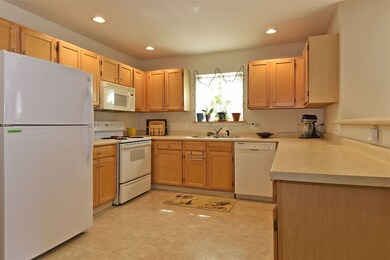 188 Juniper Dr, South Burlington, VT 05403 - photo 7