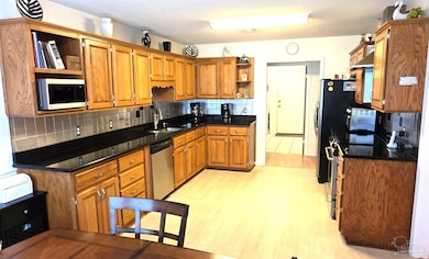 7300 Glidden Ln, Pensacola, FL 32526 - photo 6