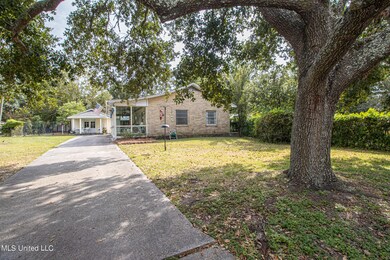 front w tree
