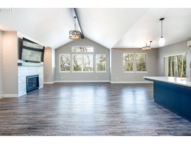 4252 Forsythia St, Springfield, OR 97478 - photo 5