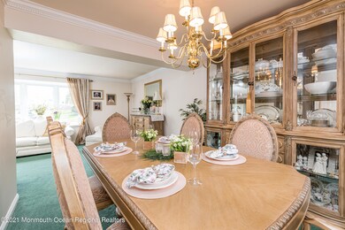 her View of Dining RoomtAno