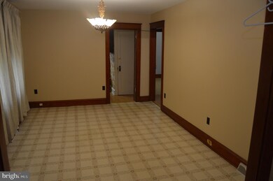 508 Muhlenberg St, Reading, PA 19605 - photo 7