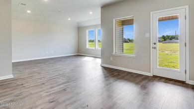 X40D Denton AL White - 1805 Highland Dr