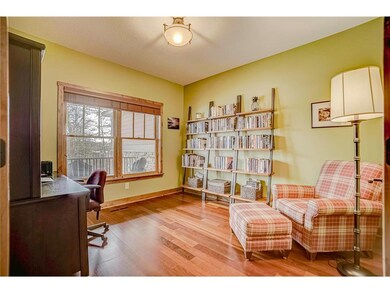 Front office/den