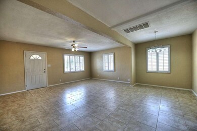 005_Living -Dining Room