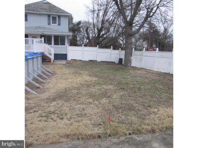 1542 S Commerce St, Paulsboro, NJ 08066 - photo 2