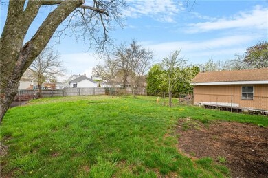 70 Rock Ave, Pawtucket, RI 02861 - photo 3