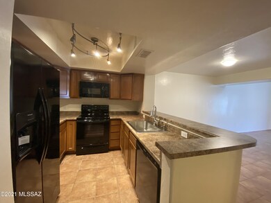 4021 N Weimer Place unit 14, Tucson, AZ 85719 - photo 4