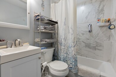 135 Pecos Cir, Carpentersville, IL 60110 - photo 6