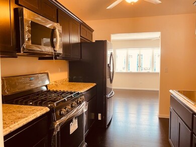 132 N Orchard Ave, Waukegan, IL 60085 - photo 6