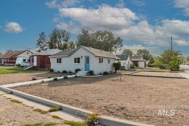 303 Fern St, Nampa, ID 83686 - photo 3