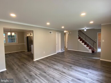 8706 Old Courthouse Rd, Vienna, VA 22182 - photo 5