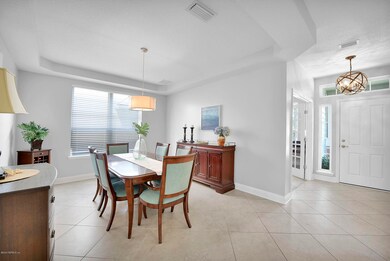 Formal Dining/foyer