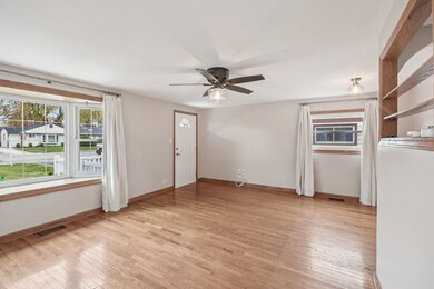 unlisted-address, Hometown, IL 60456 - photo 6