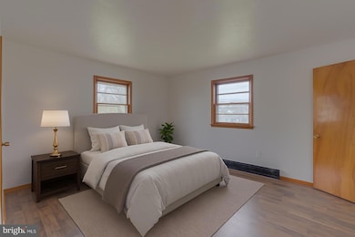 304 S Reymann St, Ranson, WV 25438 - photo 6